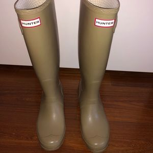 Hunter tall rain boot